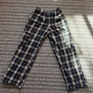 Forever 21 Women’s Black and White Flannel Cargo Pants Small
